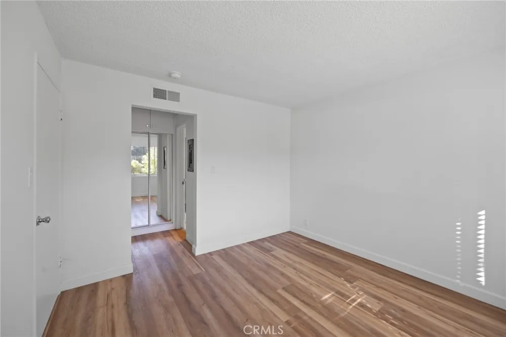619 S Pasadena Avenue #3 Pasadena, CA 91105