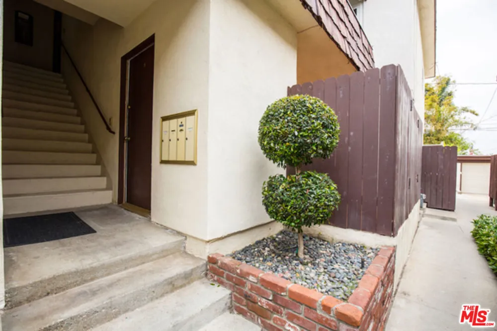 2418 Graham Avenue #2 Redondo Beach, CA 90278