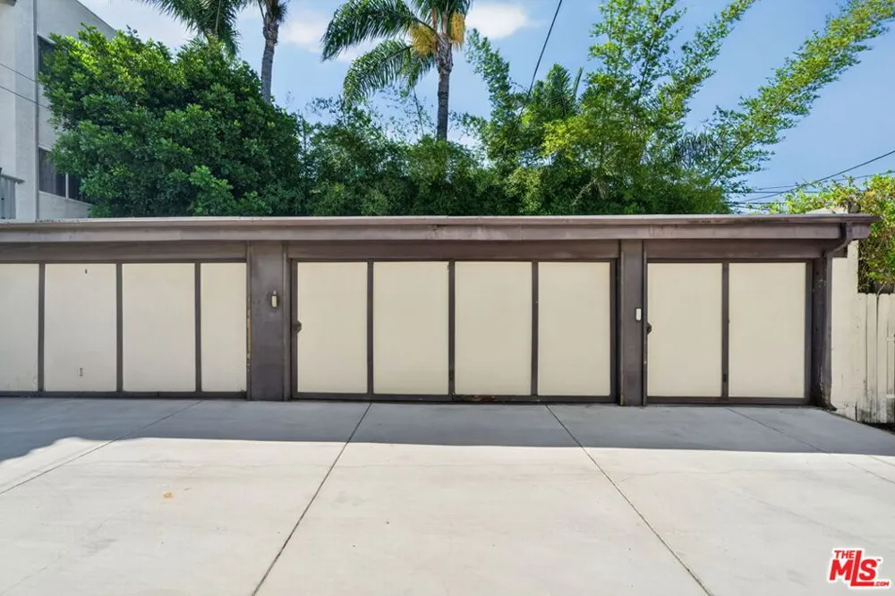 2418 Graham Avenue #2 Redondo Beach, CA 90278