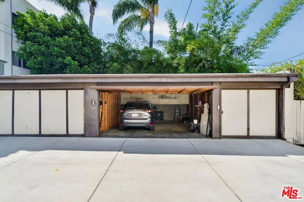 2418 Graham Avenue #2 Redondo Beach, CA 90278