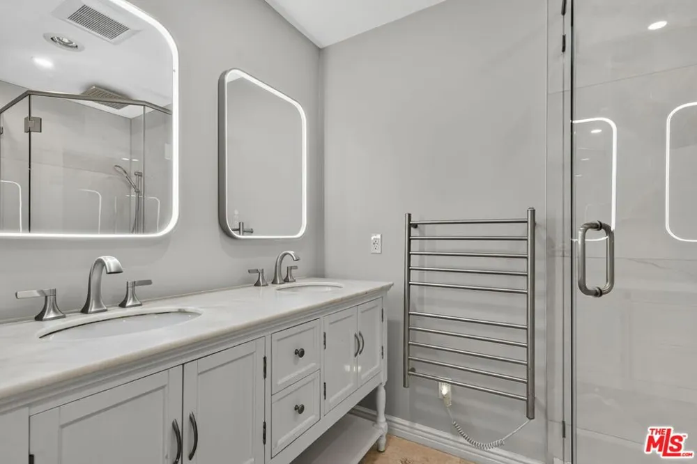 2418 Graham Avenue #2 Redondo Beach, CA 90278