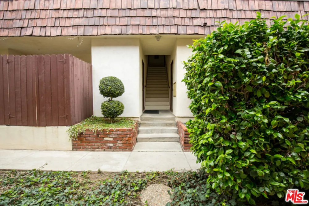2418 Graham Avenue #2 Redondo Beach, CA 90278