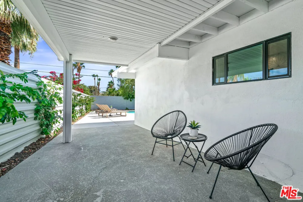 1979 E Alejo Road Palm Springs, CA 92262