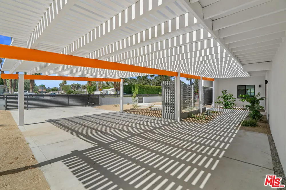 1979 E Alejo Road Palm Springs, CA 92262