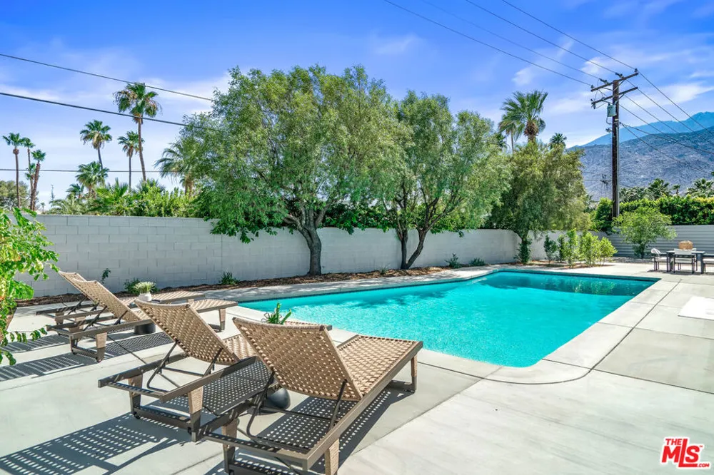 1979 E Alejo Road Palm Springs, CA 92262