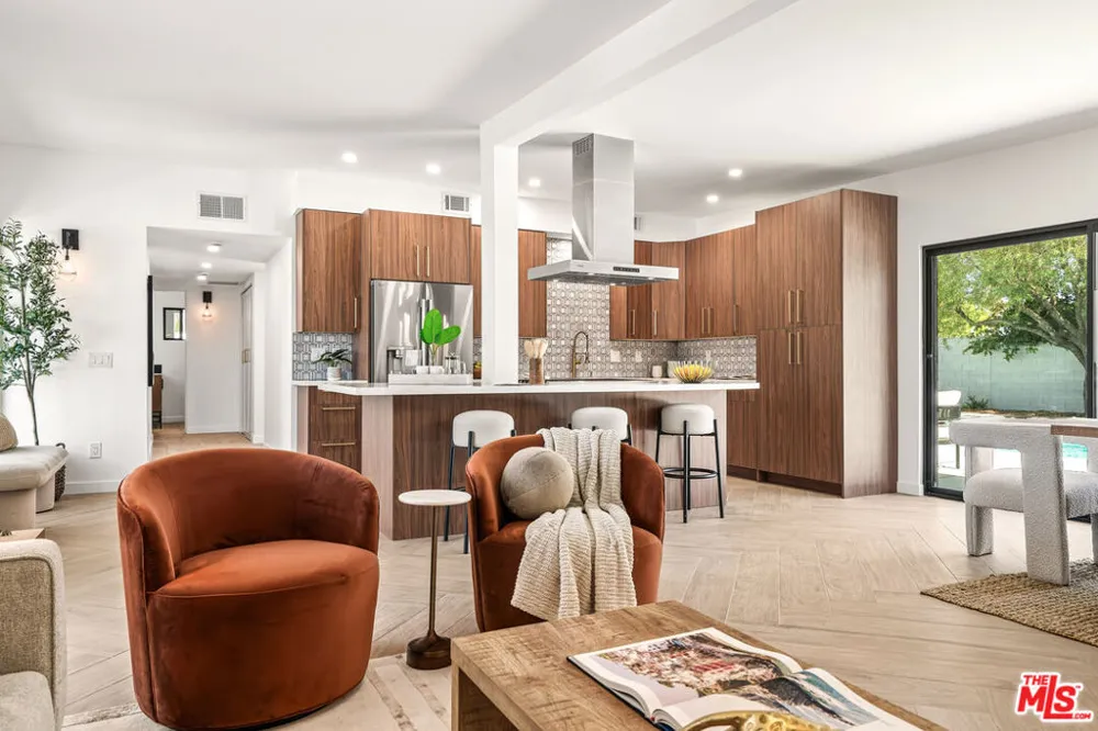 1979 E Alejo Road Palm Springs, CA 92262