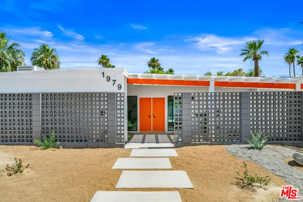1979 E Alejo Road Palm Springs, CA 92262