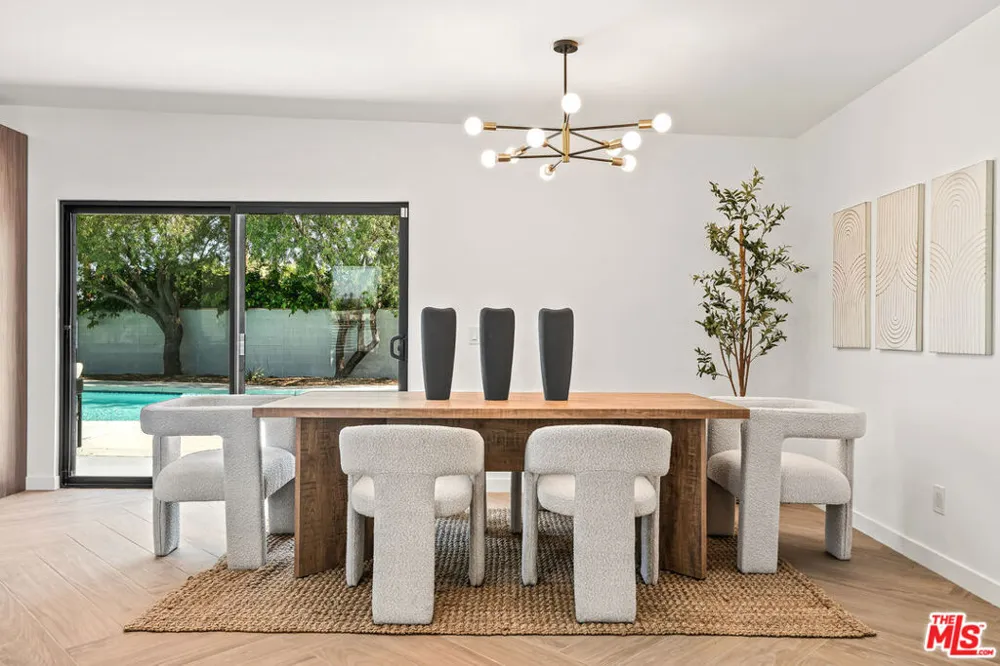 1979 E Alejo Road Palm Springs, CA 92262