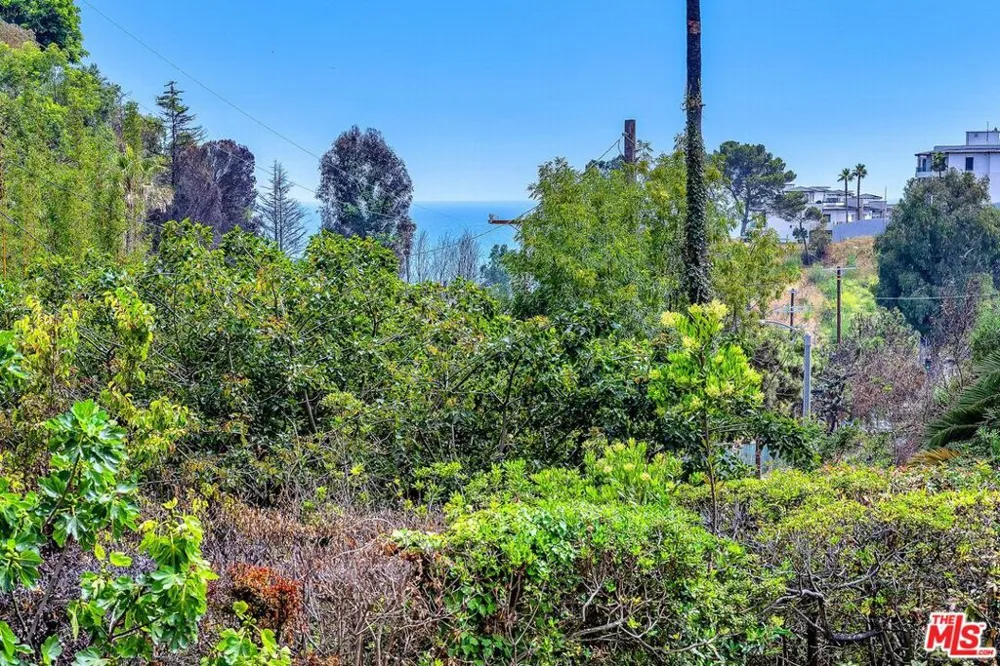 501 Palisades Drive #221 Pacific Palisades, CA 90272