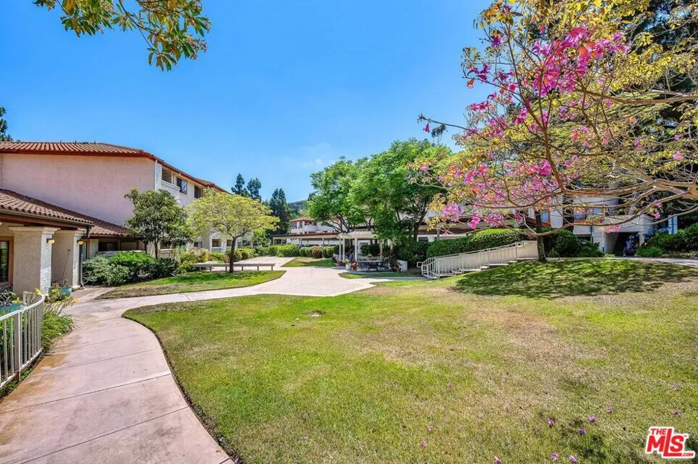 501 Palisades Drive #221 Pacific Palisades, CA 90272