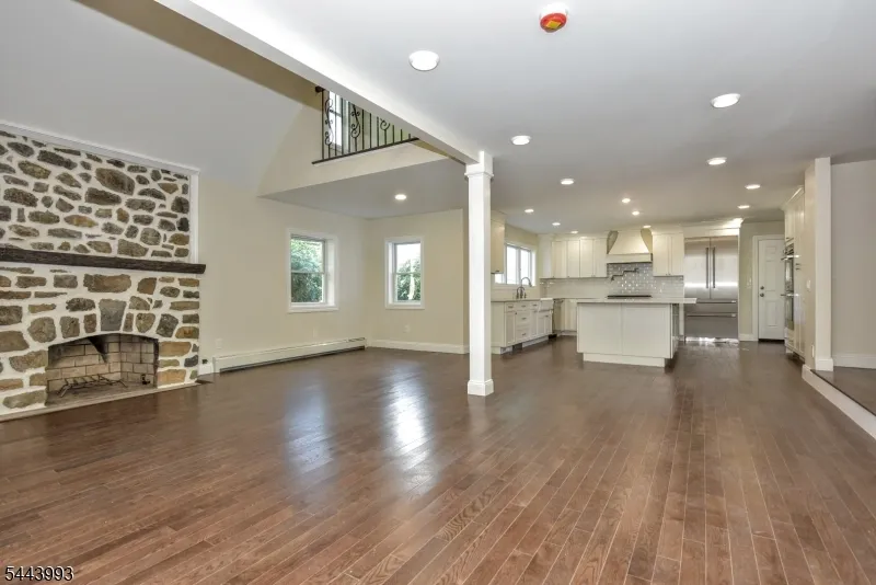 193 E Shore Trl Sparta, NJ 07871