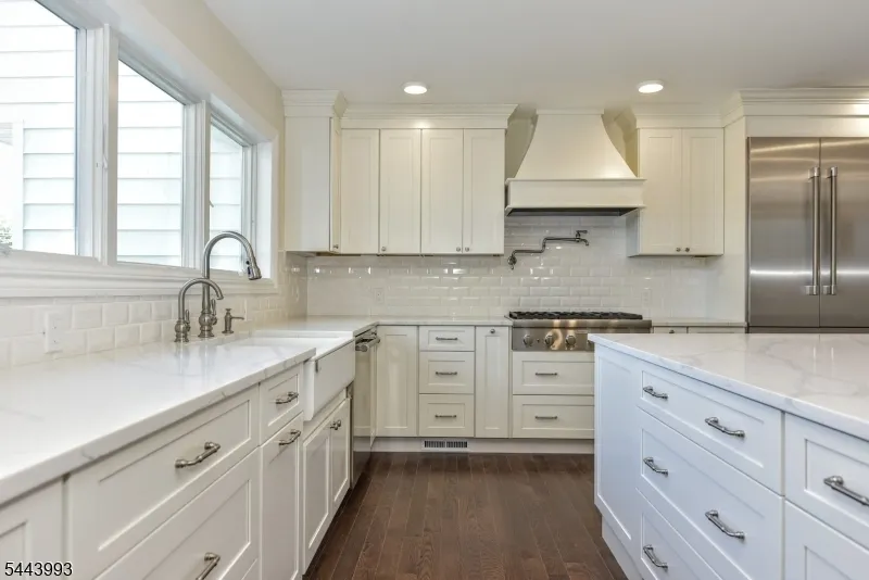 193 E Shore Trl Sparta, NJ 07871