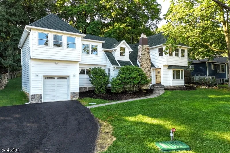 193 E Shore Trl Sparta, NJ 07871