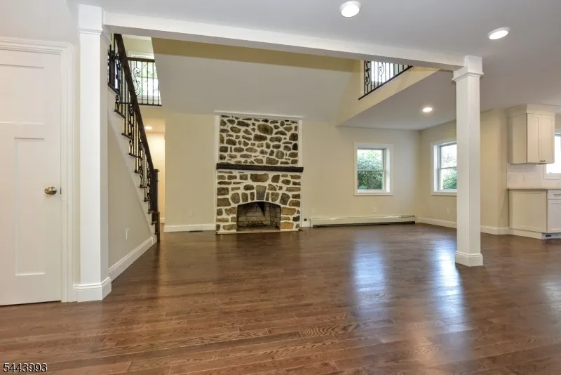 193 E Shore Trl Sparta, NJ 07871