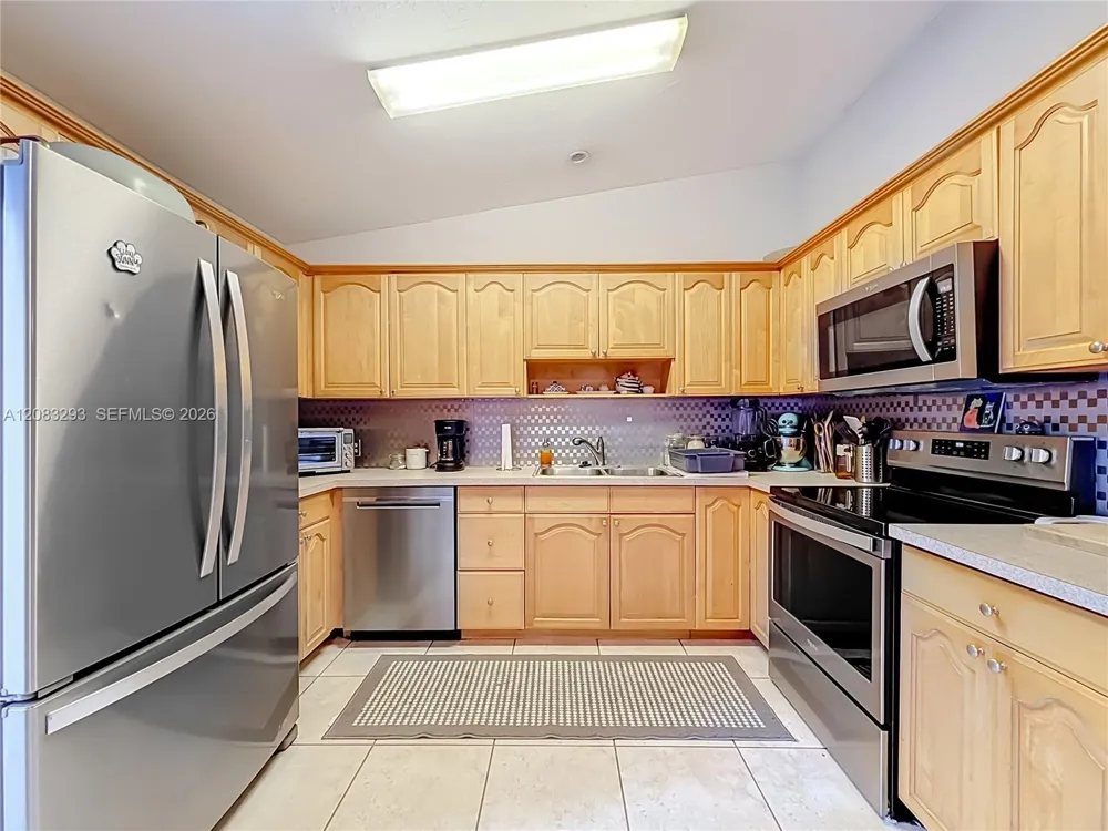 4271 NW 20th Ave Oakland Park, FL 33309