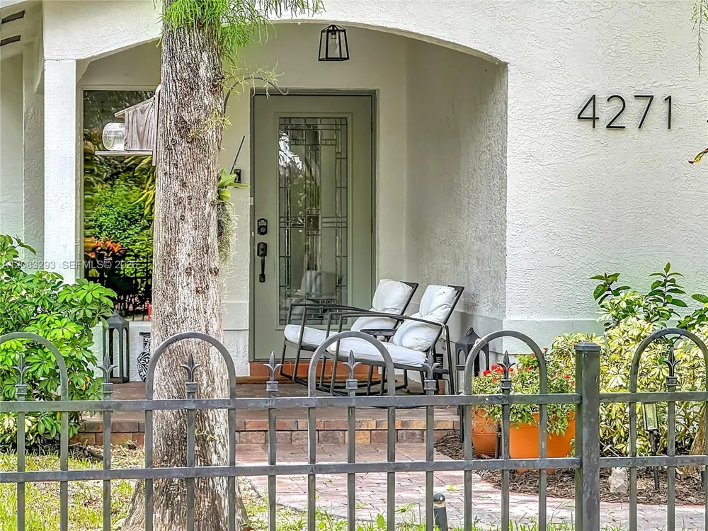 4271 NW 20th Ave Oakland Park, FL 33309