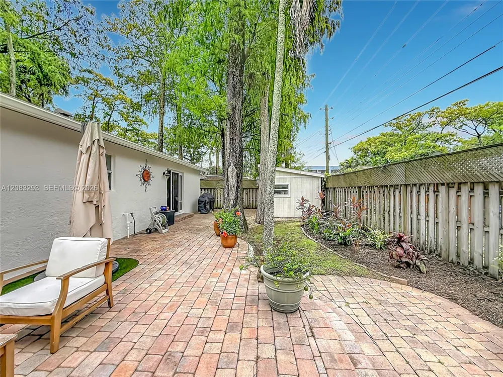 4271 NW 20th Ave Oakland Park, FL 33309