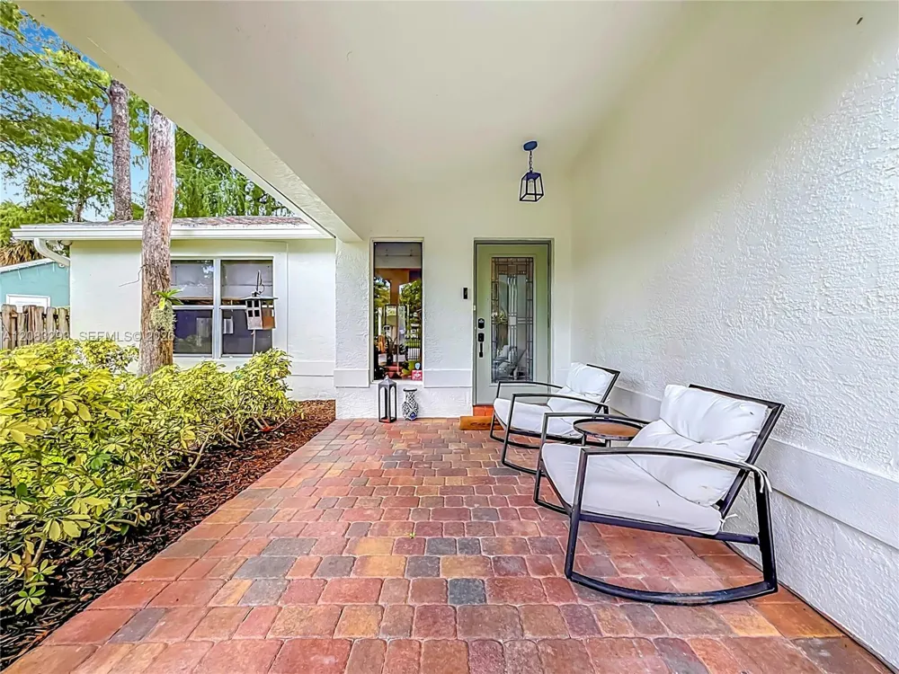 4271 NW 20th Ave Oakland Park, FL 33309