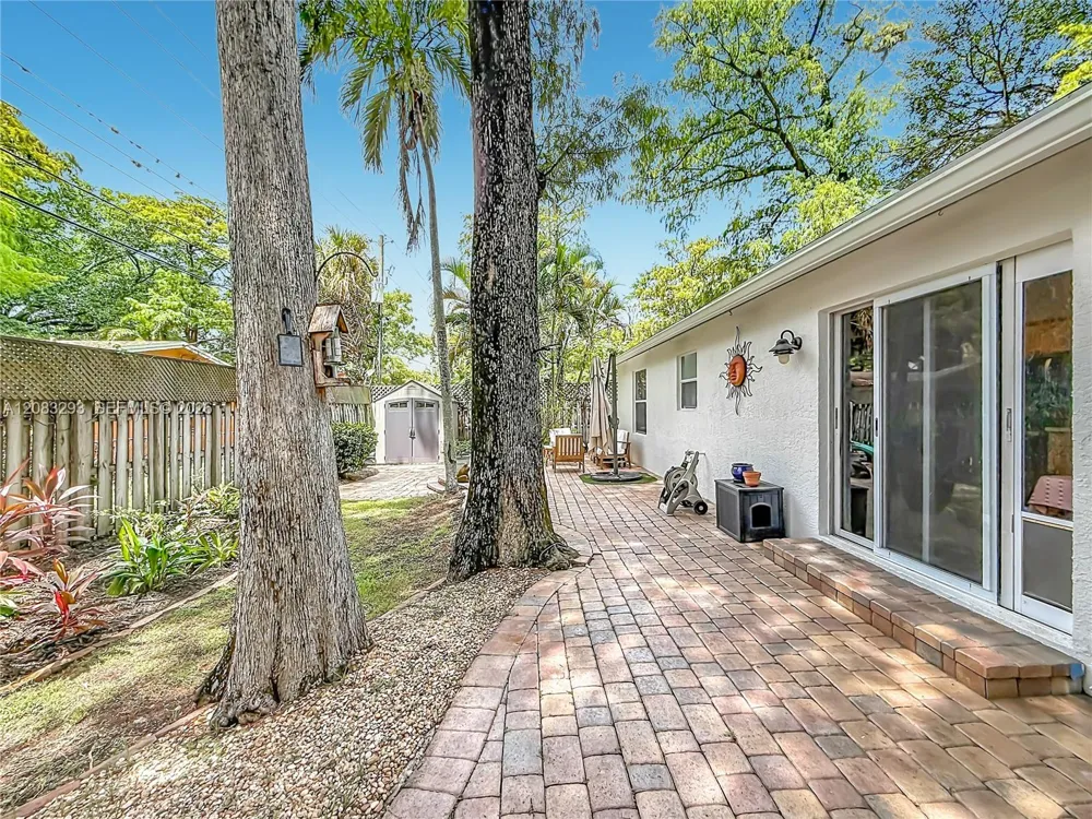 4271 NW 20th Ave Oakland Park, FL 33309