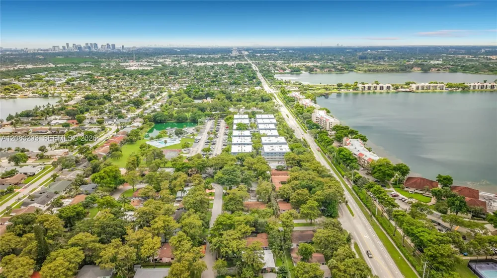4271 NW 20th Ave Oakland Park, FL 33309