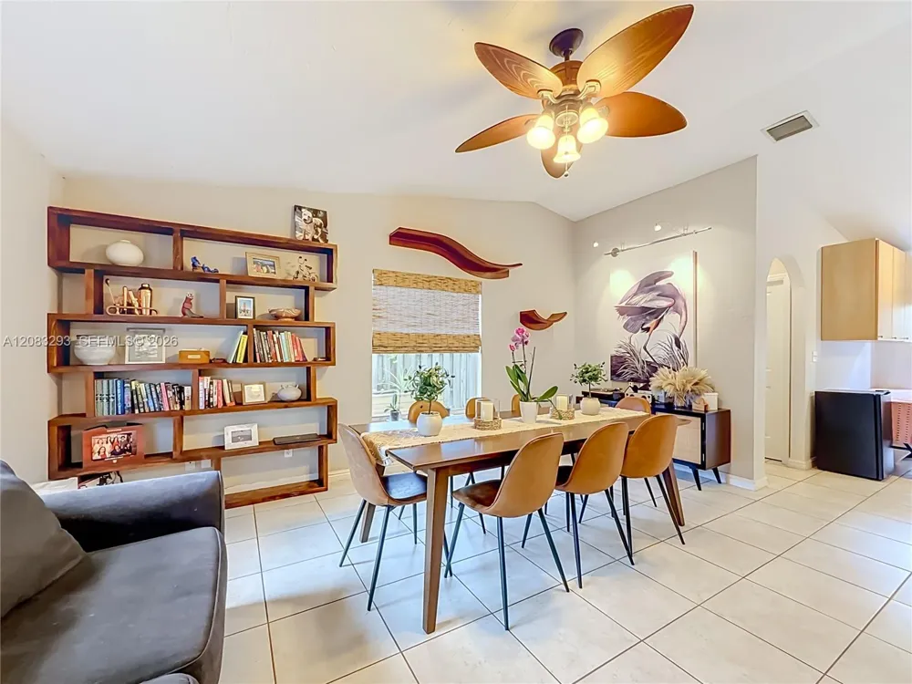 4271 NW 20th Ave Oakland Park, FL 33309