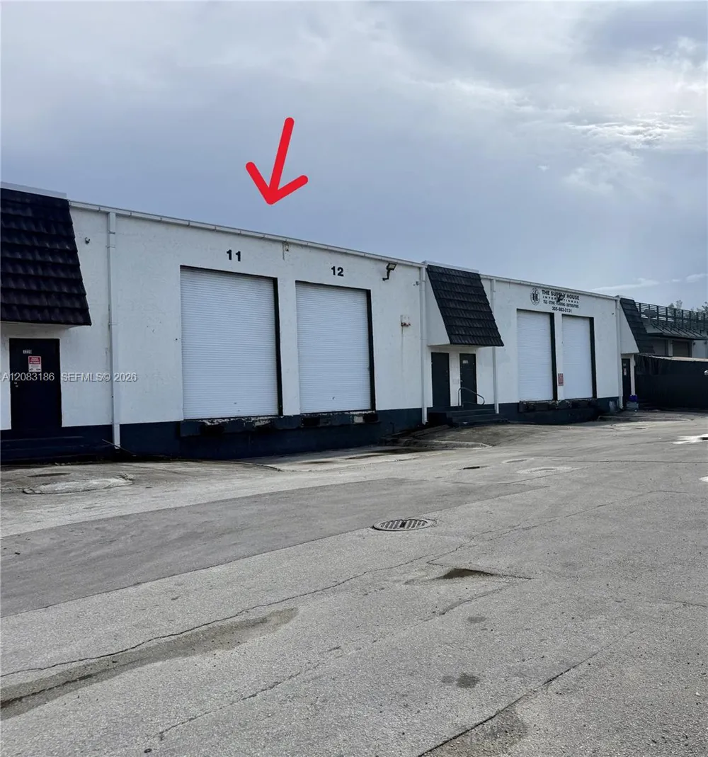 7228 NW 79th Ter Medley, FL 33166