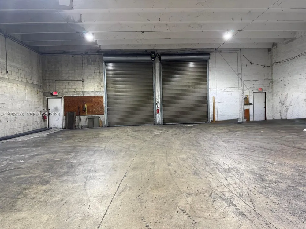 7228 NW 79th Ter Medley, FL 33166