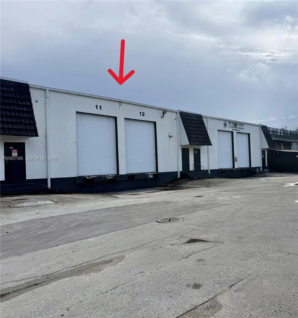 7228 NW 79th Ter Medley, FL 33166