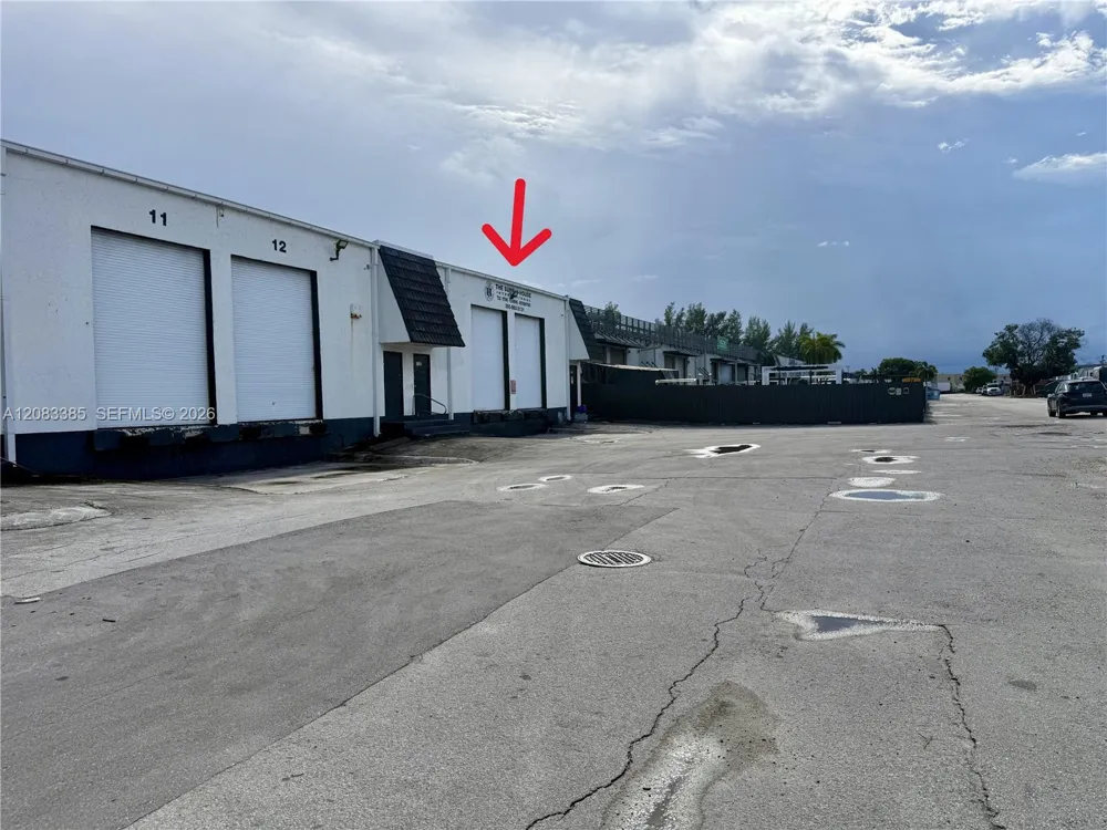 7232 NW 79th Ter Medley, FL 33166