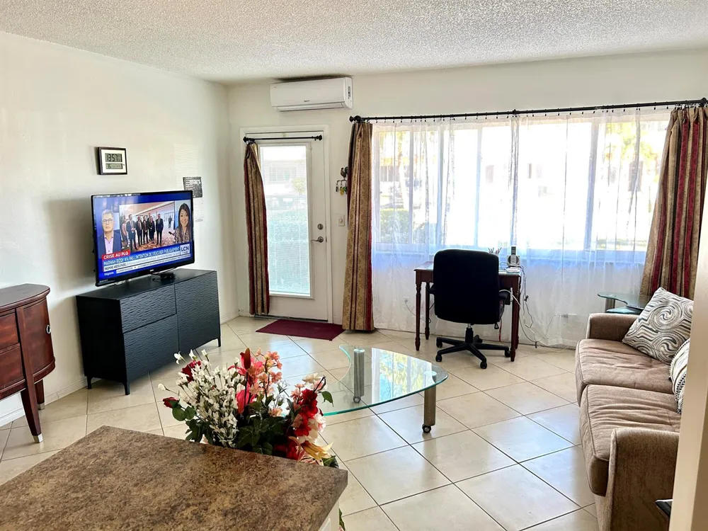 920 SW 11th Avenue #5d Hallandale Beach, FL 33009
