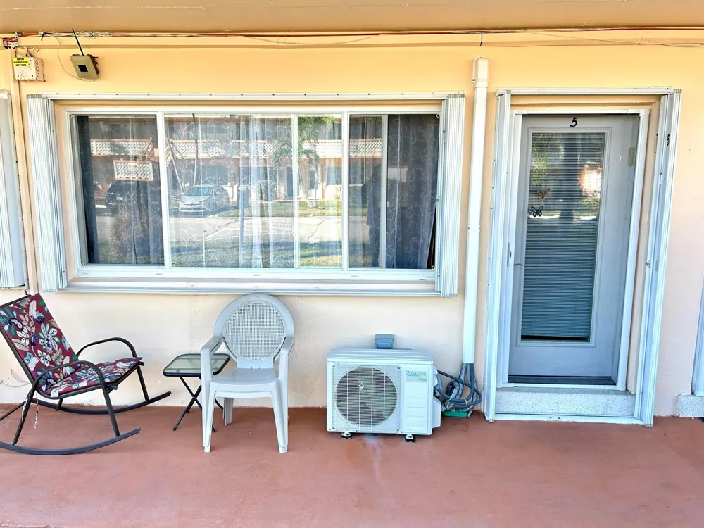 920 SW 11th Avenue #5d Hallandale Beach, FL 33009