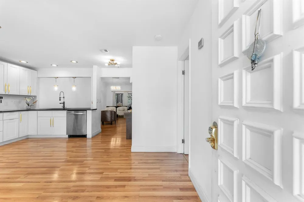 6660 CANARY PALM CIRCLE Boca Raton, FL 33433