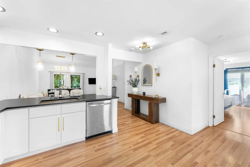 6660 CANARY PALM CIRCLE Boca Raton, FL 33433