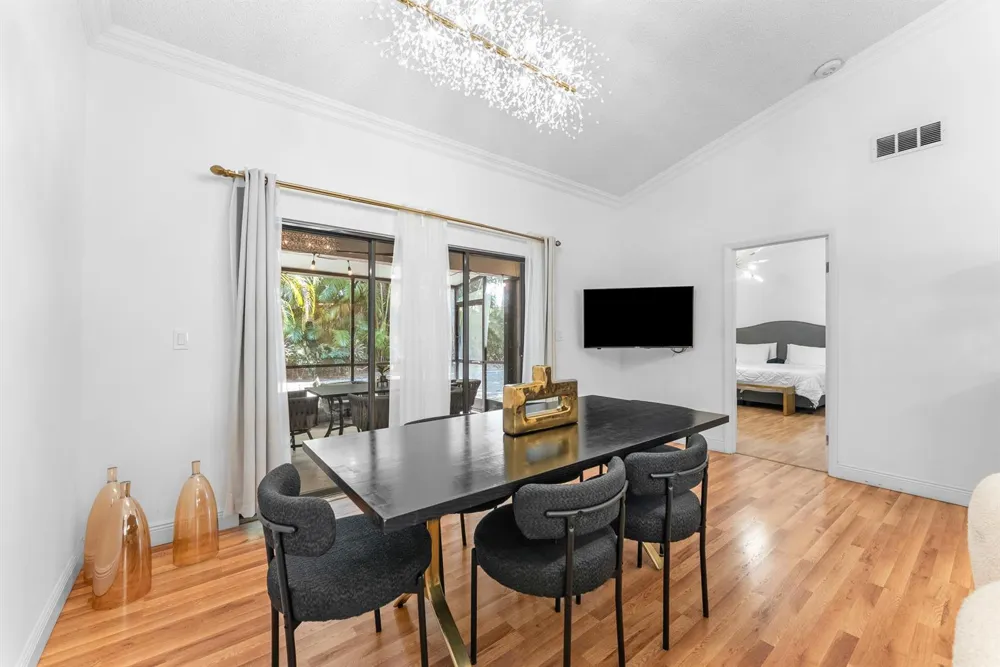 6660 CANARY PALM CIRCLE Boca Raton, FL 33433