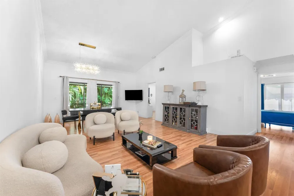 6660 CANARY PALM CIRCLE Boca Raton, FL 33433