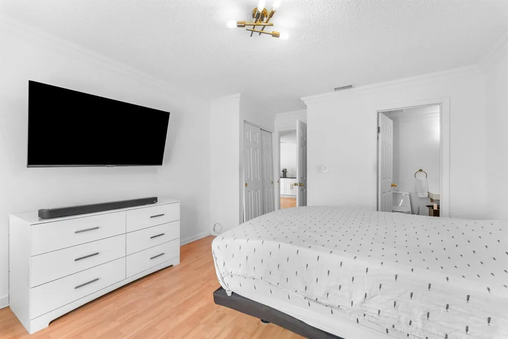 6660 CANARY PALM CIRCLE Boca Raton, FL 33433