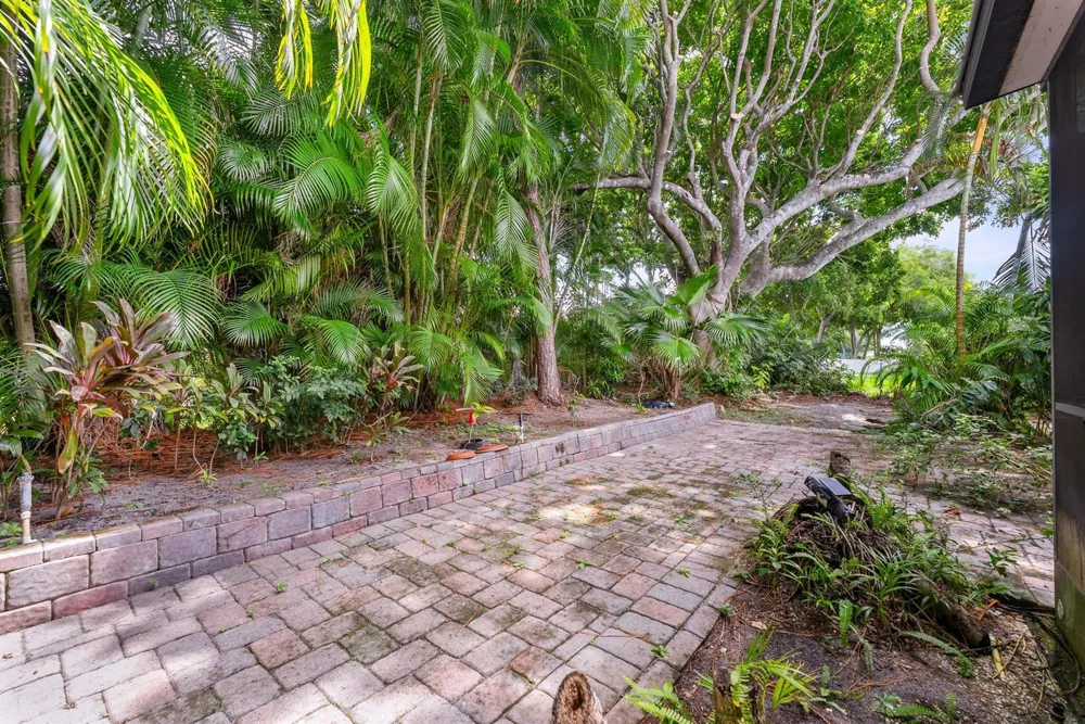 6660 CANARY PALM CIRCLE Boca Raton, FL 33433
