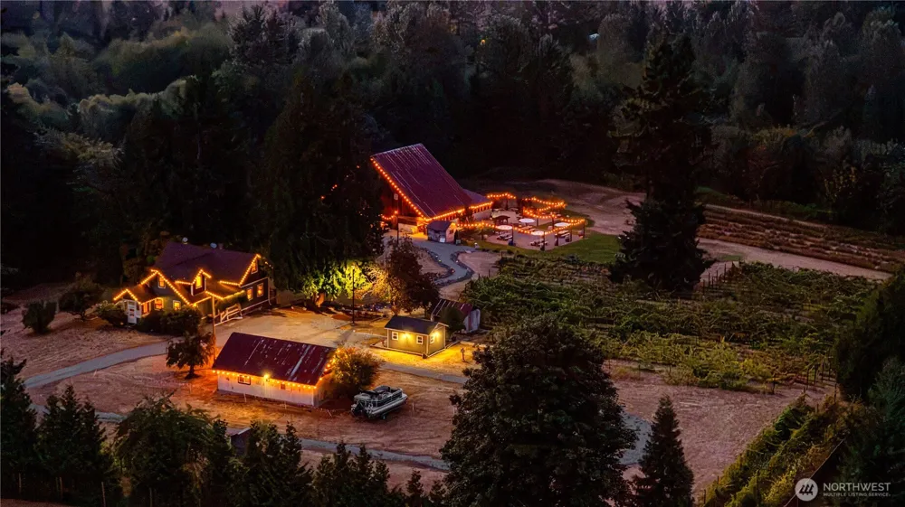 1425 210th Avenue E Lake Tapps, WA 98391