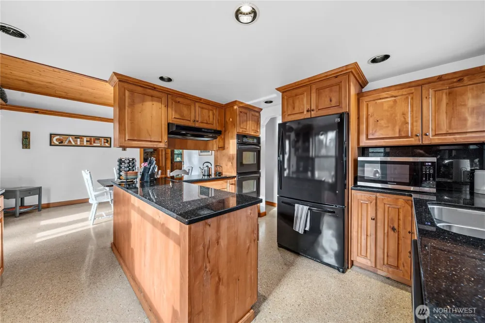 1425 210th Avenue E Lake Tapps, WA 98391