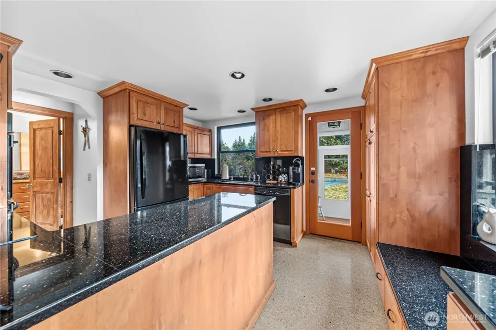 1425 210th Avenue E Lake Tapps, WA 98391