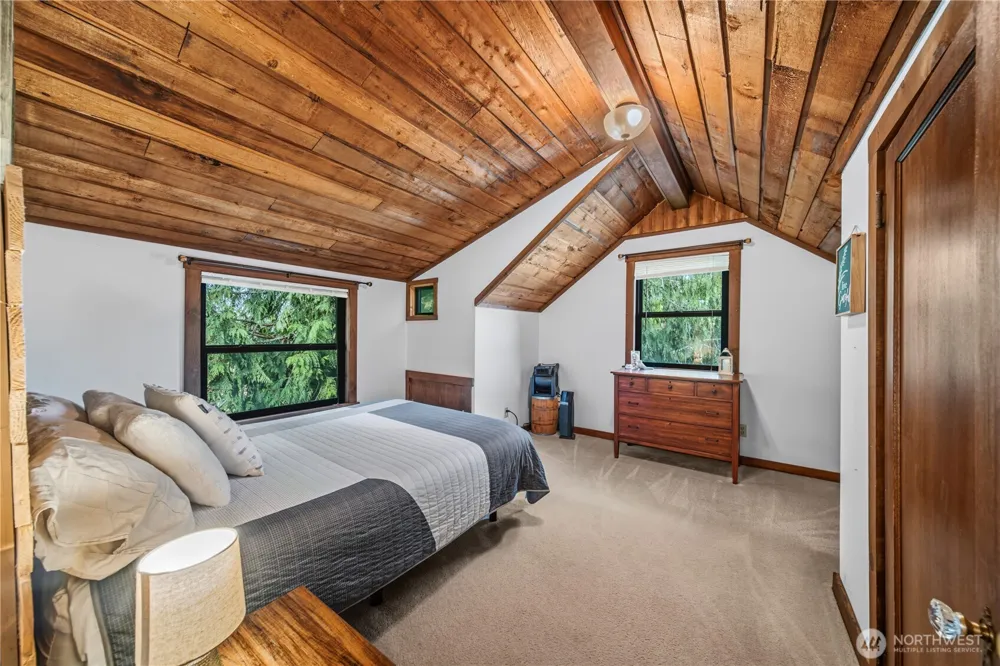 1425 210th Avenue E Lake Tapps, WA 98391