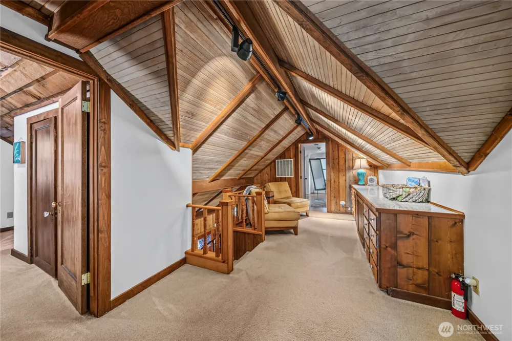 1425 210th Avenue E Lake Tapps, WA 98391