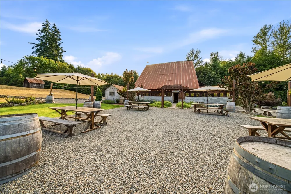 1425 210th Avenue E Lake Tapps, WA 98391
