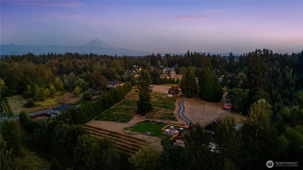 1425 210th Avenue E Lake Tapps, WA 98391
