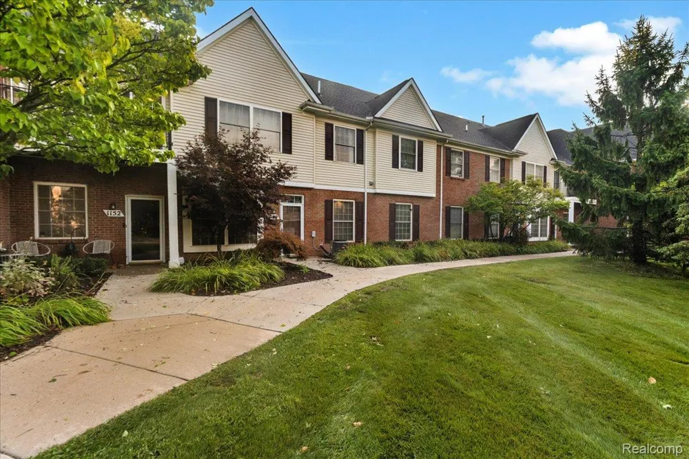1150 Rial Lake Drive Howell Township, MI 48843