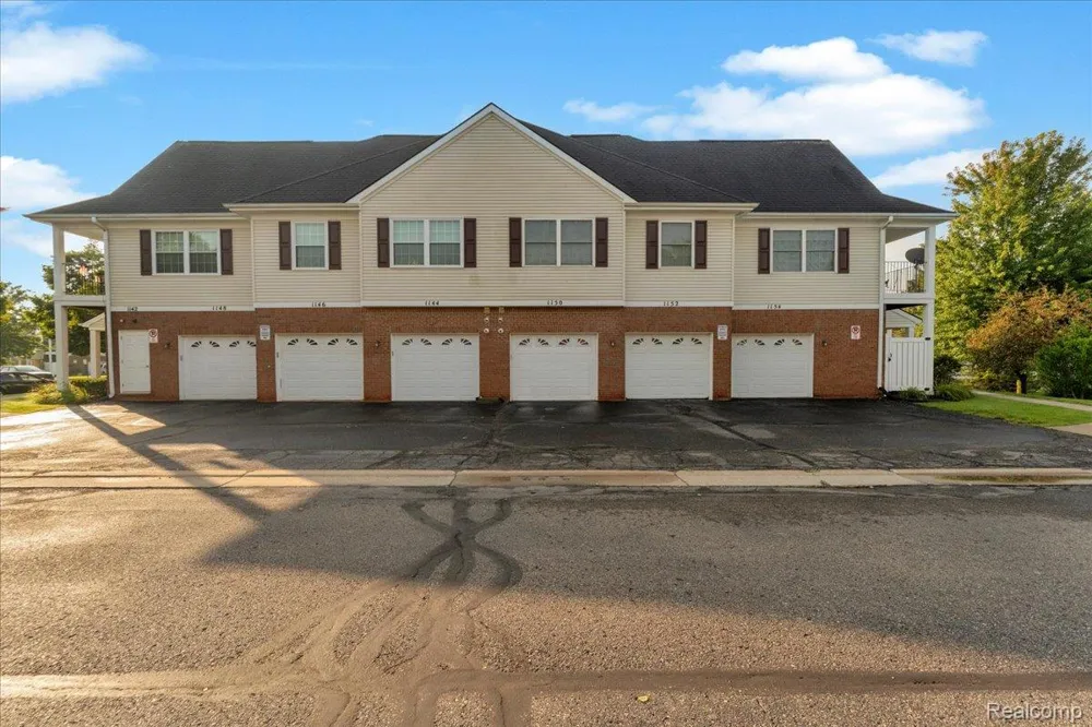 1150 Rial Lake Drive Howell Township, MI 48843