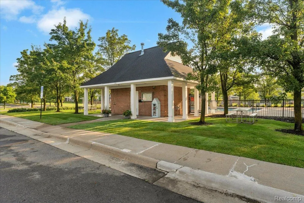 1150 Rial Lake Drive Howell Township, MI 48843