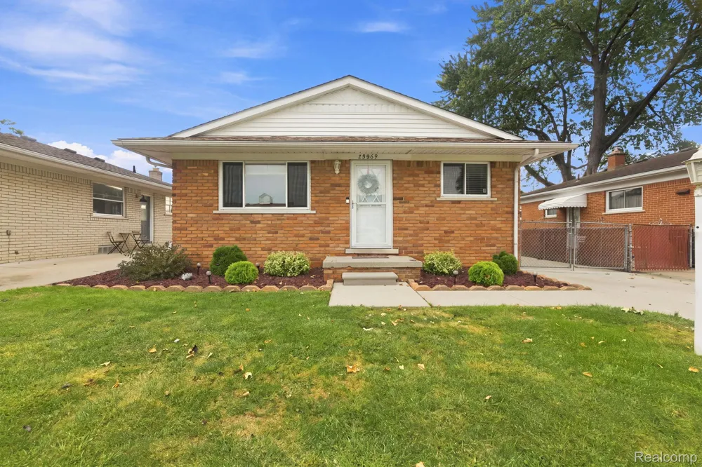 29069 Denison Street Gibraltar City, MI 48173