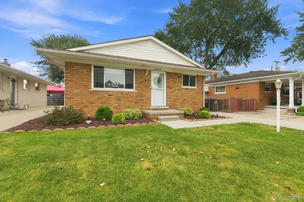 29069 Denison Street Gibraltar City, MI 48173