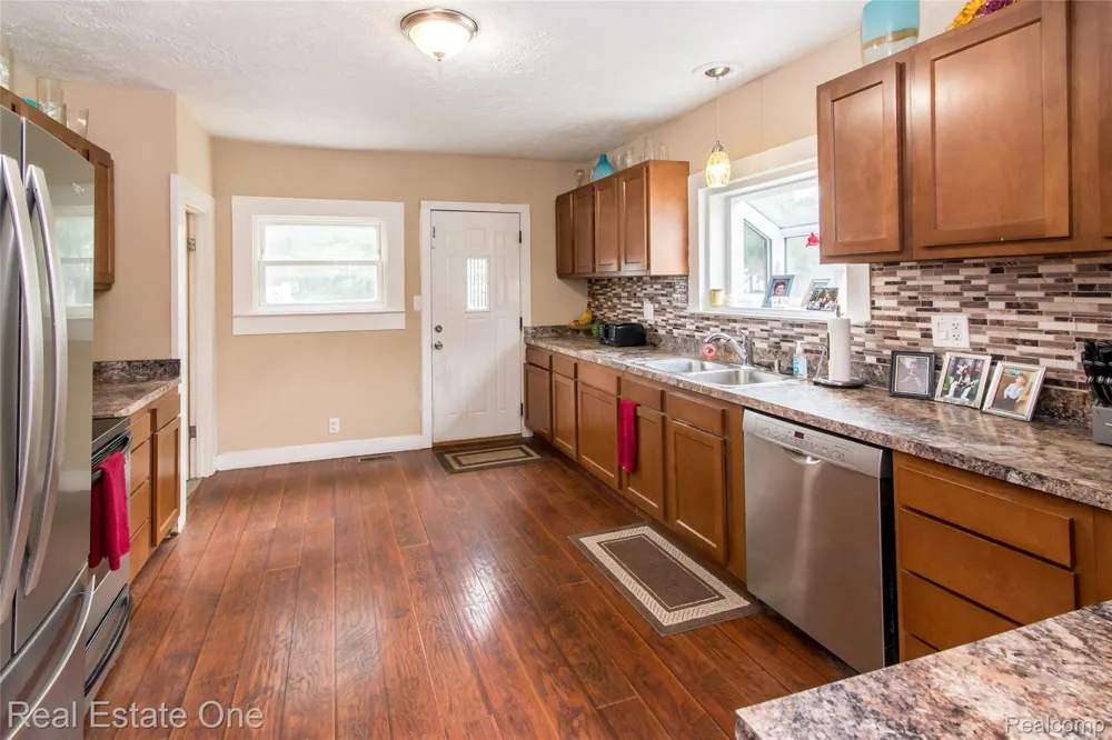 821 Dearborn Street Howell City, MI 48843